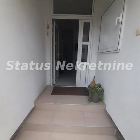 Kuća na prodaju, Futog, Novi Sad, 200m², 216.000 €