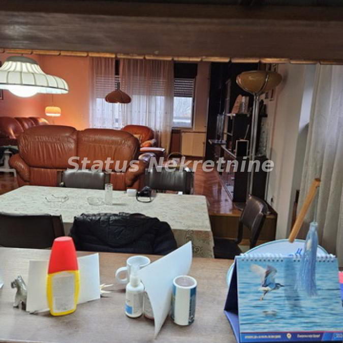 Kuća na prodaju, Kać, Novi Sad, 260m², 485.250 €
