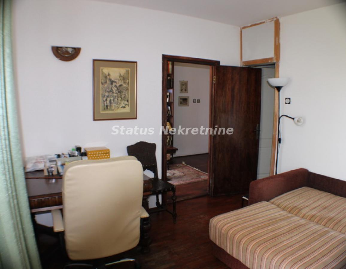 Kuća na prodaju, Petrovaradin, Novi Sad, 264m², 299.000 €