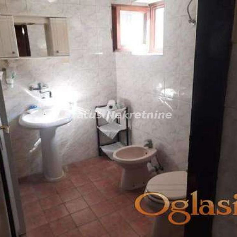 Kuća na prodaju, Centar, Bačka Palanka, 170m², 170.000 €