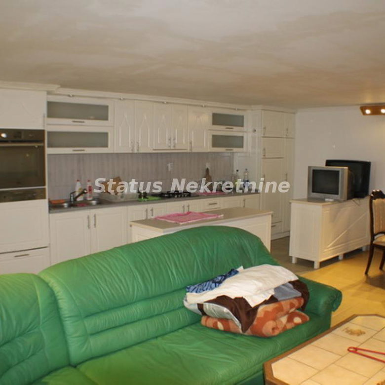 Kuća na prodaju, Ledinci, Novi Sad, 220m², 265.000 €