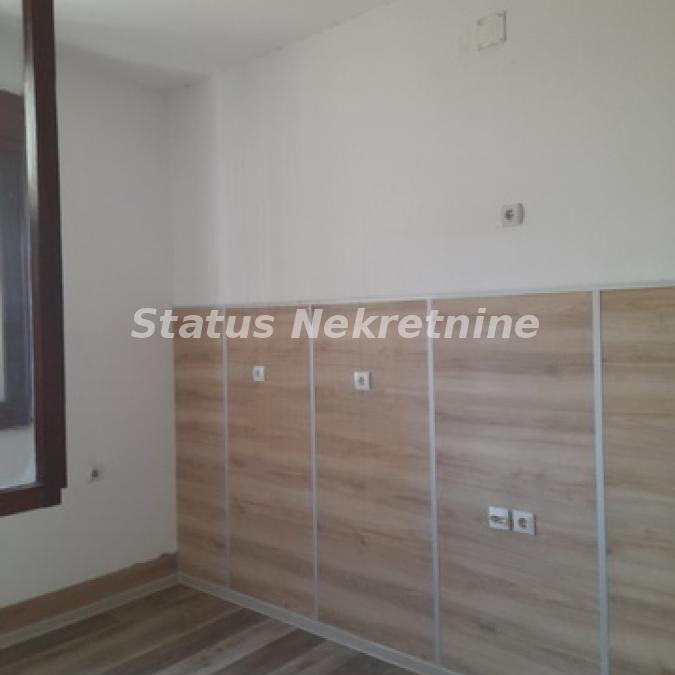 Lokal za izdavanje, Futog, Novi Sad, 140m², 800 €/mes