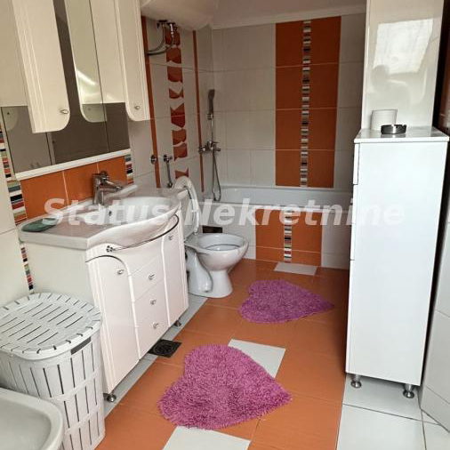 Petosoban stan za izdavanje, Adamovićevo Naselje, Novi Sad, 126m², 2.000 €/mes