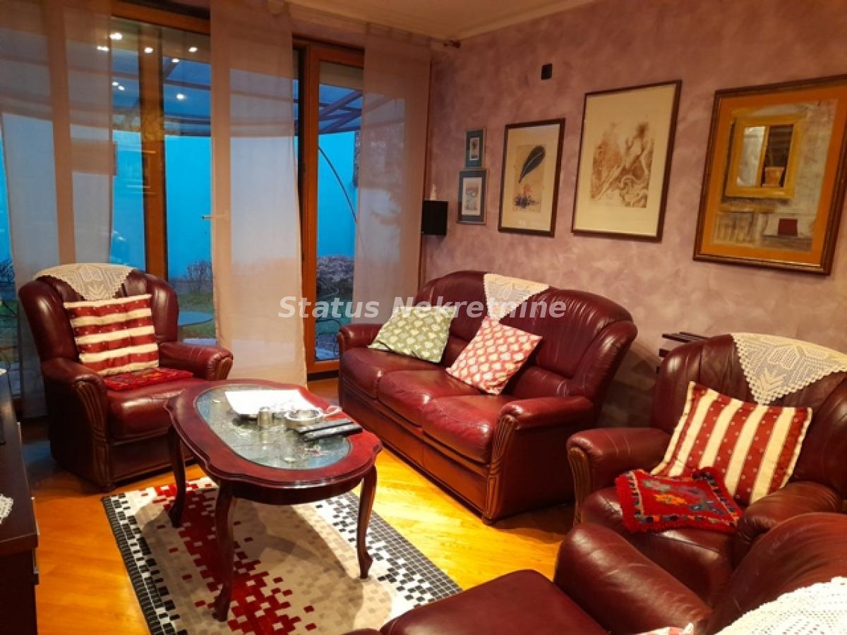 Trosoban stan na prodaju, Grbavica, Novi Sad, 54m², 184.650 €