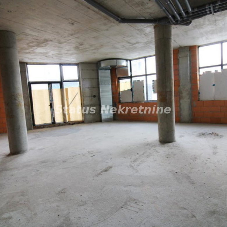 Lokal na prodaju, Salajka, Novi Sad, 320m², 1.153.600 €