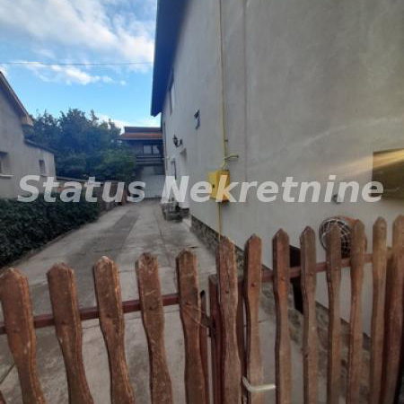 Kuća na prodaju, Futog, Novi Sad, 200m², 216.000 €