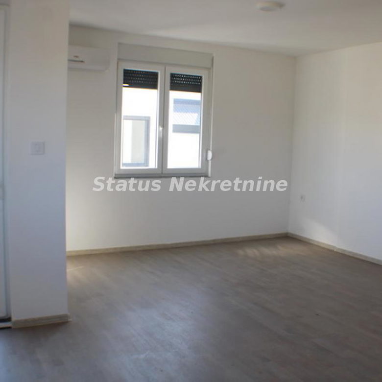 Trosoban stan na prodaju, Petrovaradin, Novi Sad, 77m², 175.000 €