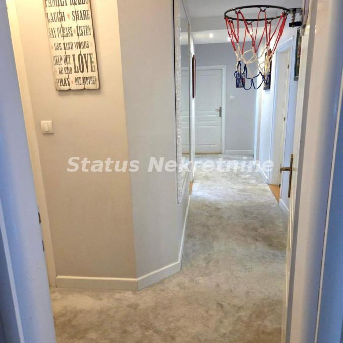 Četvorosoban stan na prodaju, Grbavica, Novi Sad, 116m², 334.500 €