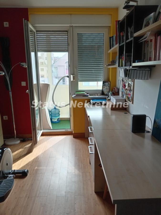 Četvorosoban stan na prodaju, Grbavica, Novi Sad, 96m², 355.000 €