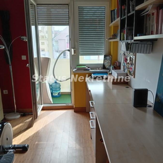 Četvorosoban stan na prodaju, Grbavica, Novi Sad, 96m², 355.000 €