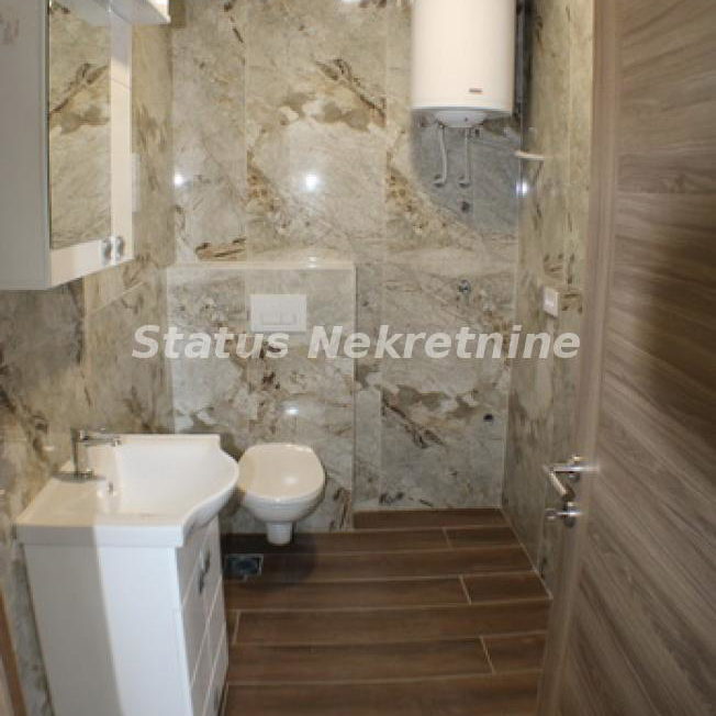 Trosoban stan na prodaju, Petrovaradin, Novi Sad, 77m², 175.000 €