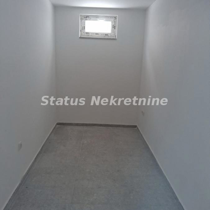 Višesoban stan na prodaju, Adamovićevo Naselje, Novi Sad, 129m², 378.700 €