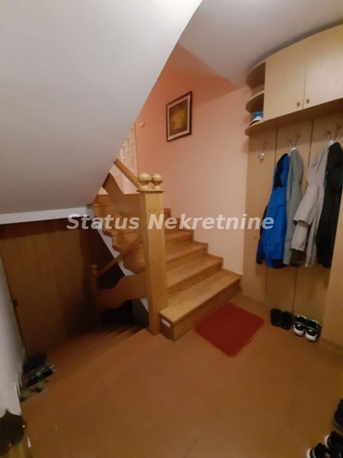 Kuća na prodaju, Petrovaradin, Novi Sad, 348m², 495.000 €