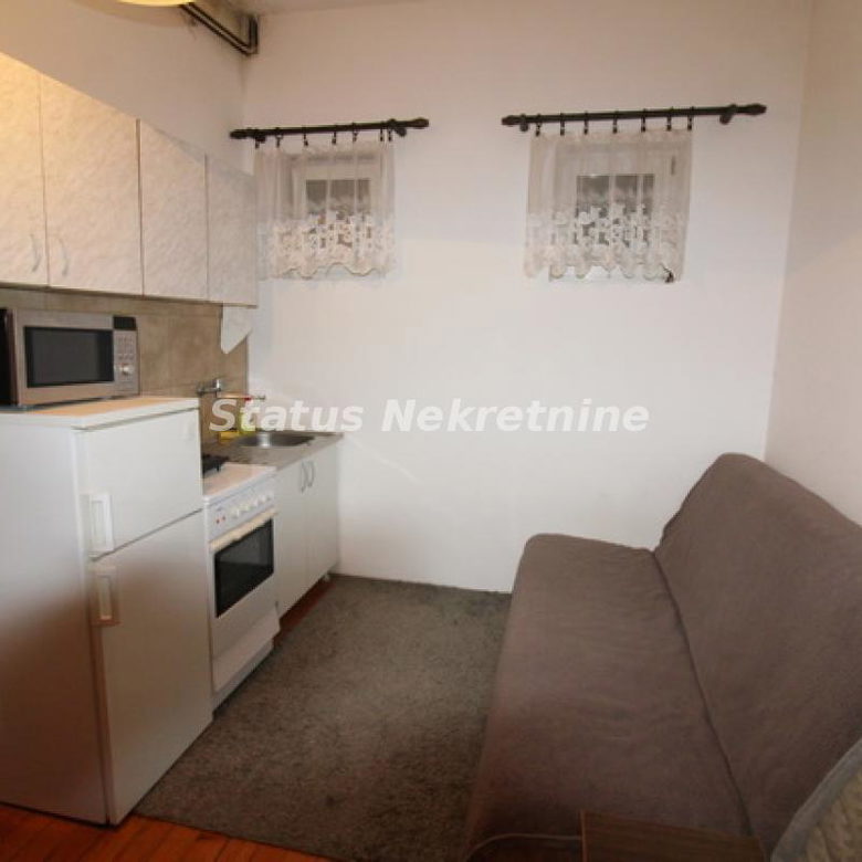 Kuća na prodaju, Vidovdansko Naselje, Novi Sad, 429m², 298.000 €