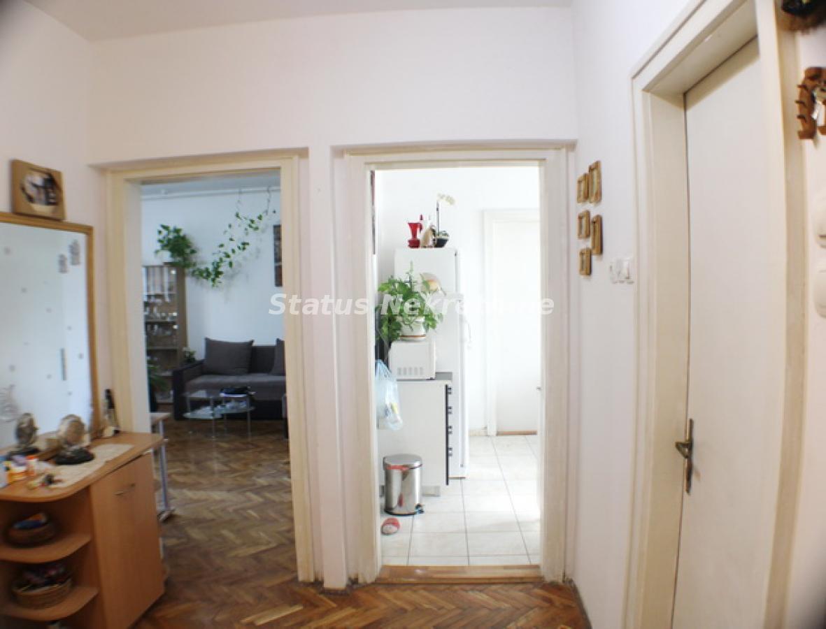 Dvoiposoban stan na prodaju, Grbavica, Novi Sad, 77m², 195.700 €