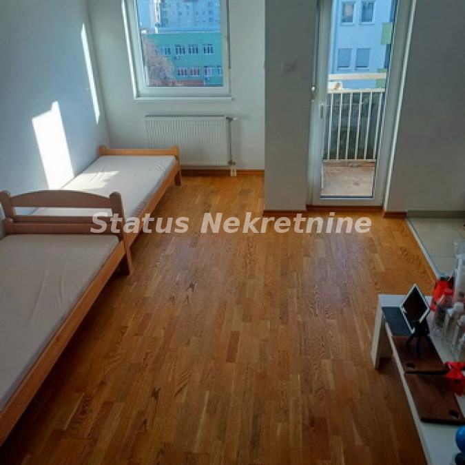 Trosoban stan na prodaju, Podbara, Novi Sad, 74m², 208.500 €