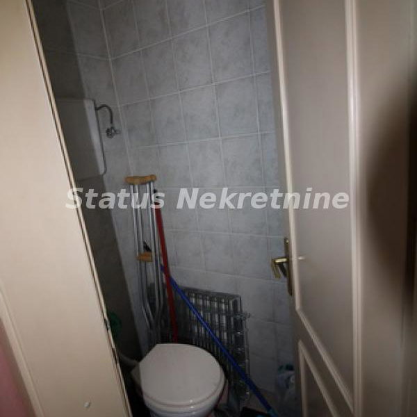 Trosoban stan na prodaju, Grbavica, Novi Sad, 91m², 247.200 €