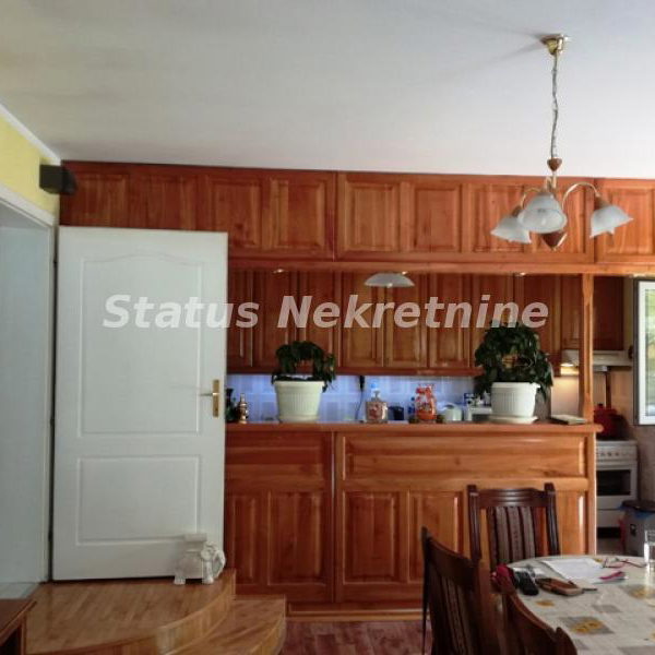 Kuća na prodaju, Sremska Kamenica, Novi Sad, 240m², 515.000 €