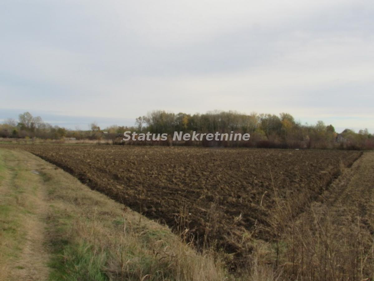 Plac na prodaju, Sremska Mitrovica, 604,5 ari, 226.600 €