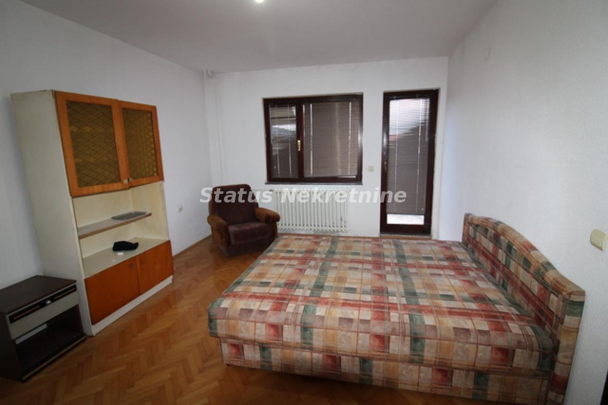 Kuća na prodaju, Temerin, 420m², 262.650 €