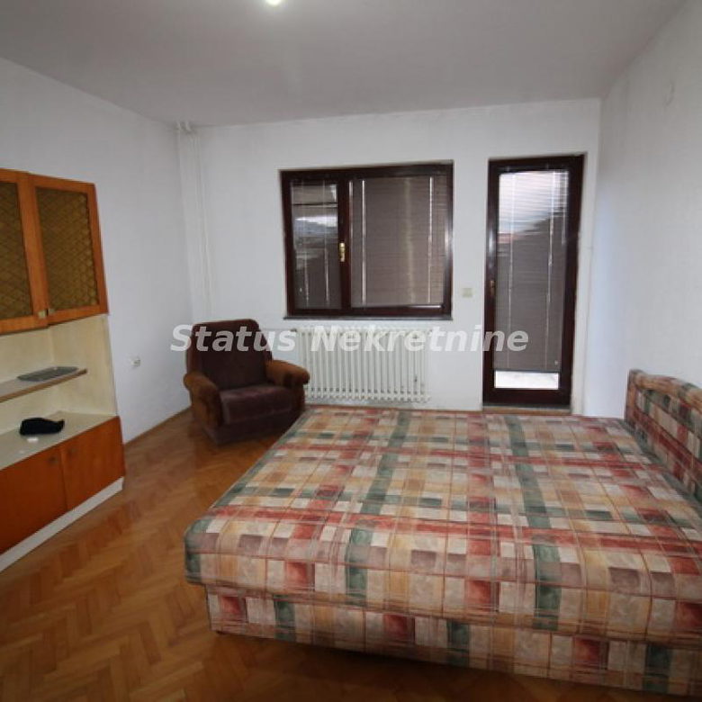 Kuća na prodaju, Temerin, 420m², 262.650 €
