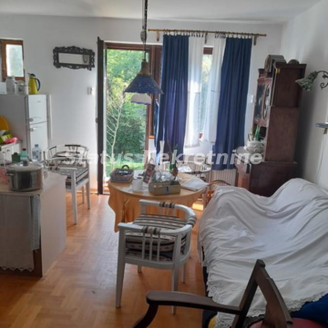 Kuća na prodaju, Beočin, 246m², 199.000 €