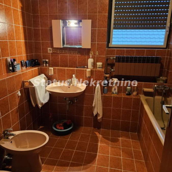 Kuća na prodaju, Kać, Novi Sad, 260m², 485.250 €