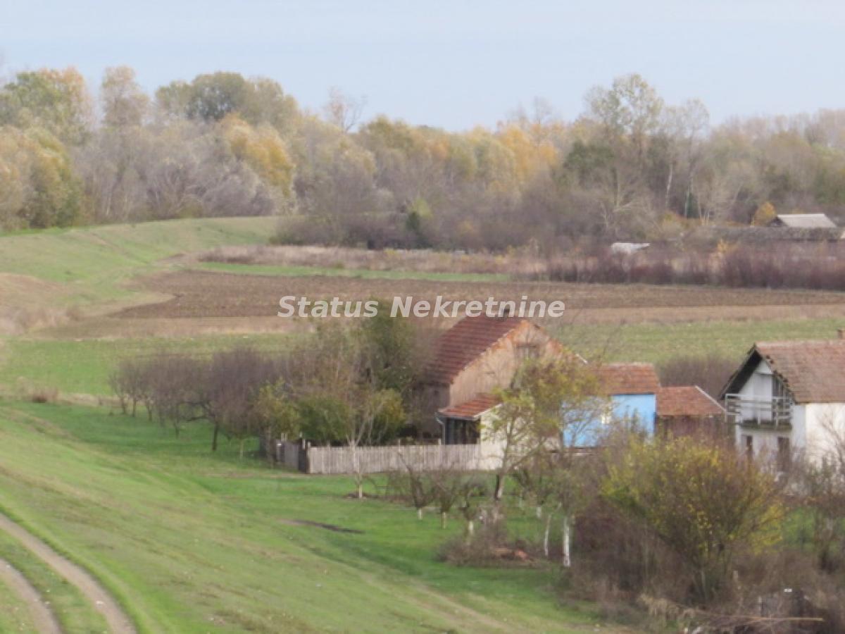 Plac na prodaju, Sremska Mitrovica, 604,5 ari, 226.600 €