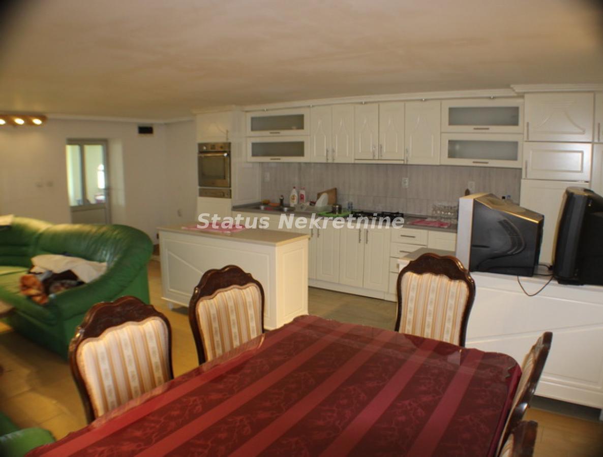 Kuća na prodaju, Ledinci, Novi Sad, 220m², 265.000 €