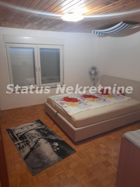 Kuća na prodaju, Futog, Novi Sad, 250m², 412.000 €