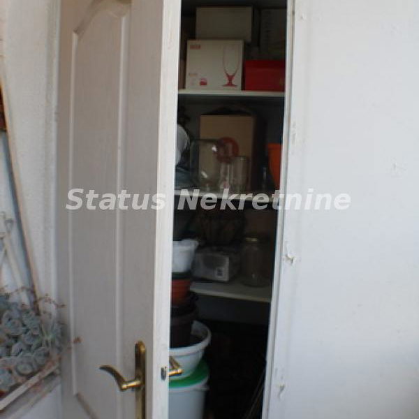 Dvoiposoban stan na prodaju, Grbavica, Novi Sad, 77m², 195.700 €