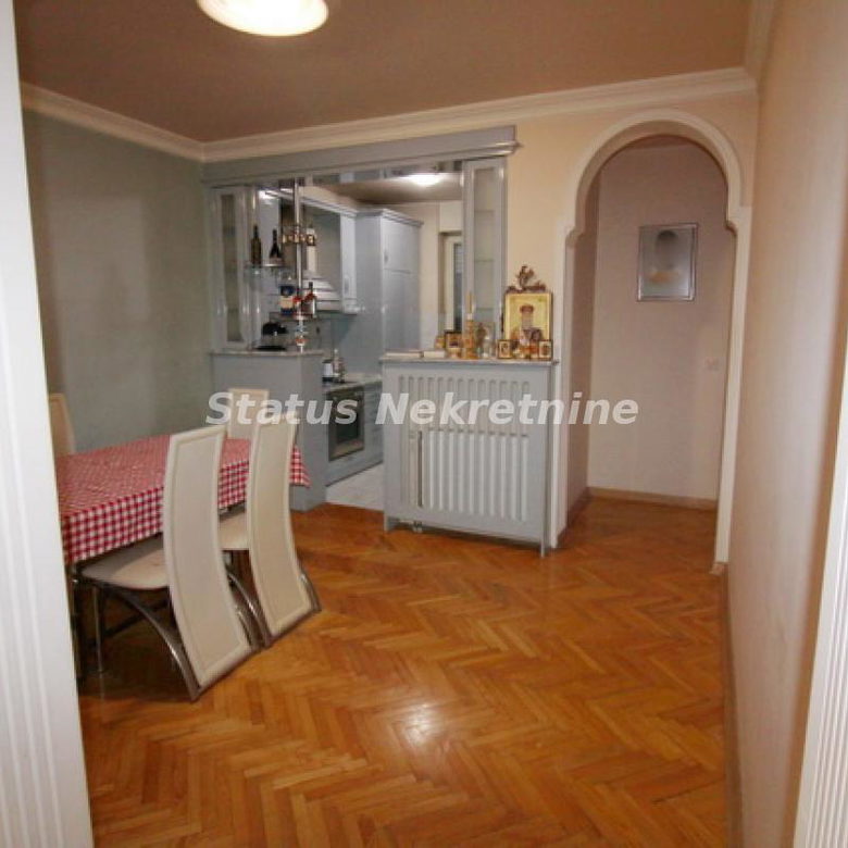 Trosoban stan na prodaju, Grbavica, Novi Sad, 91m², 247.200 €