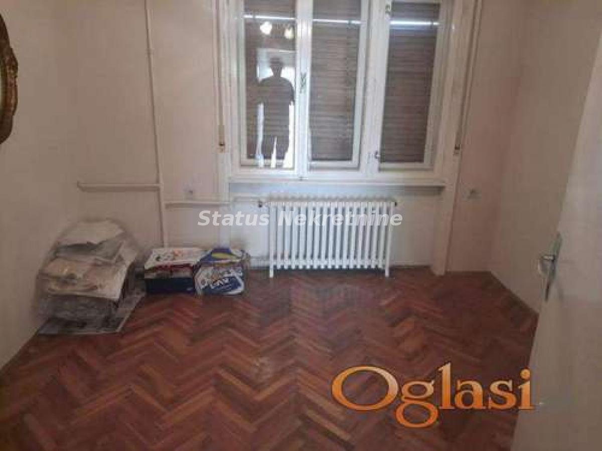 Kuća na prodaju, Centar, Bačka Palanka, 170m², 170.000 €