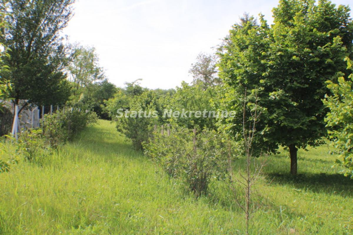 Kuća na prodaju, Ledinci, Novi Sad, 220m², 265.000 €