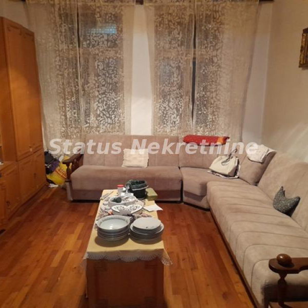 Kuća na prodaju, Sremska Mitrovica, 230m², 133.900 €