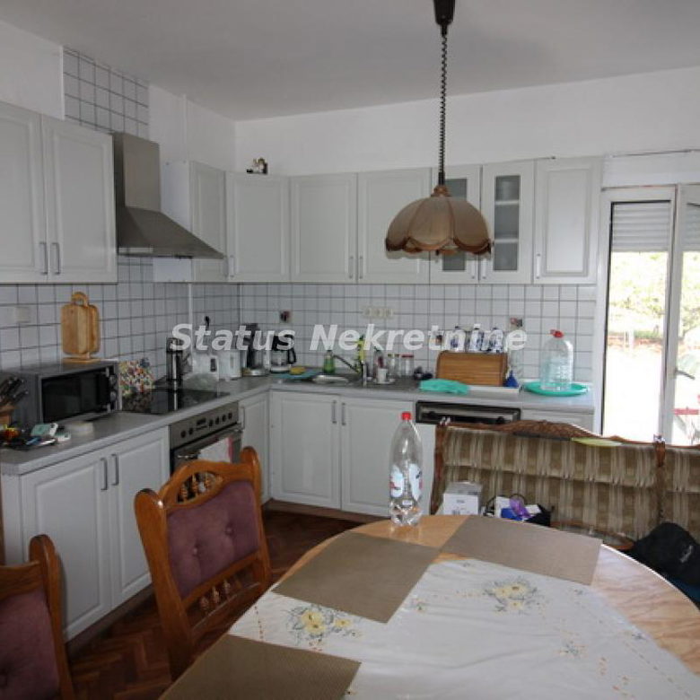 Kuća na prodaju, Zrenjanin, 332m², 175.000 €