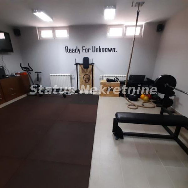 Kuća na prodaju, Tatarsko Brdo, Novi Sad, 582m², 750.000 €