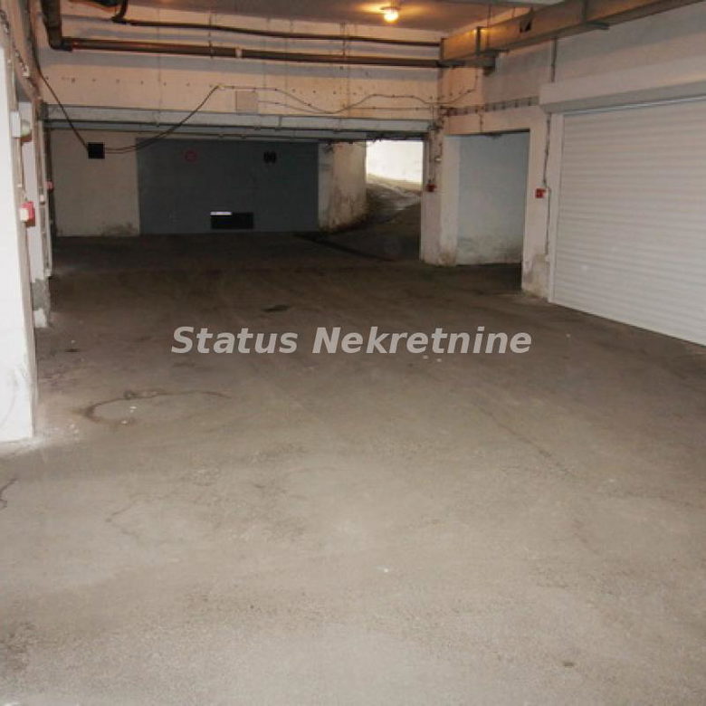 Garaža na prodaju, Grbavica, Novi Sad, 18m², 36.000 €