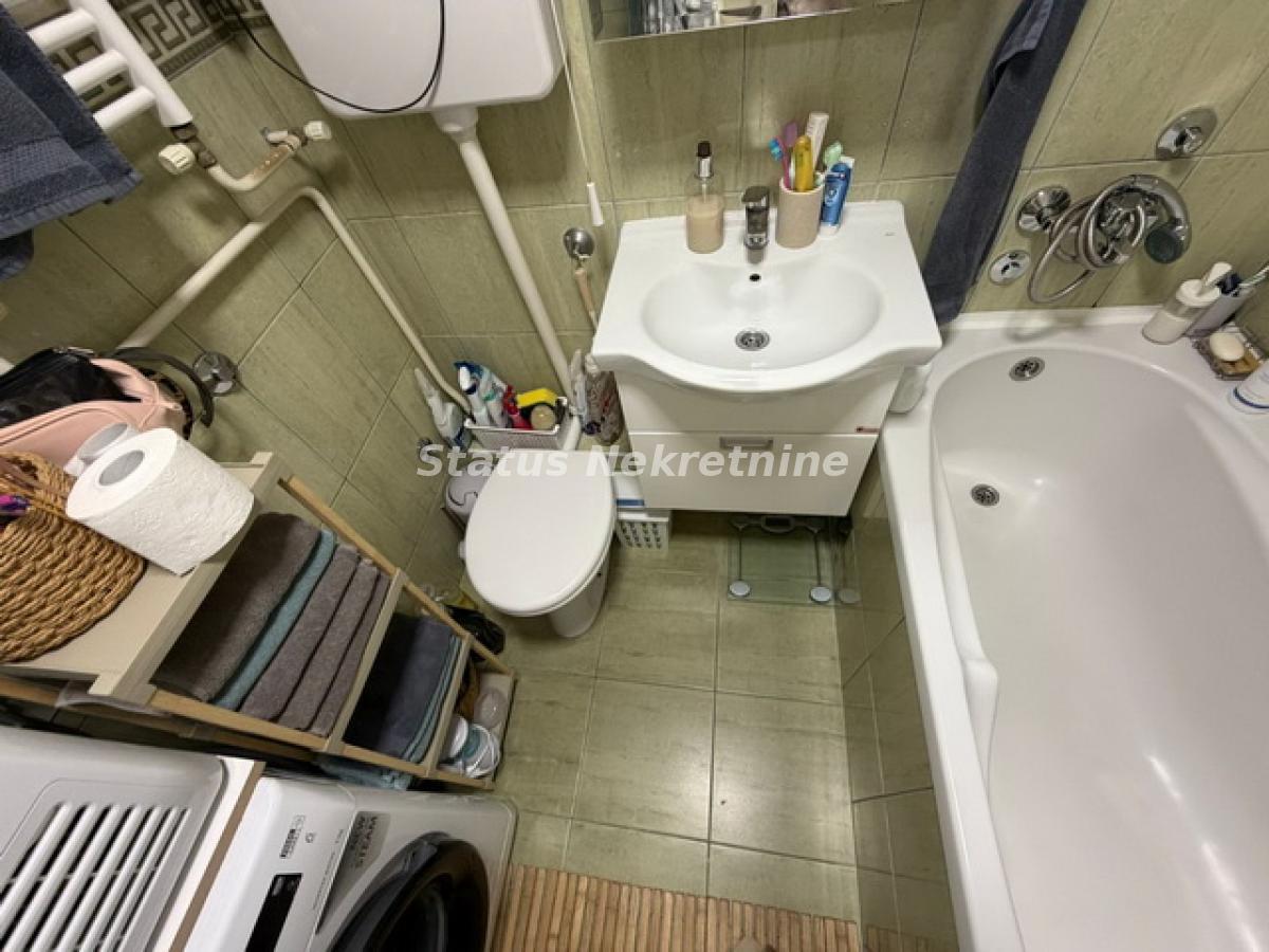 Dvoiposoban stan na prodaju, Novo Naselje, Novi Sad, 76m², 198.790 €