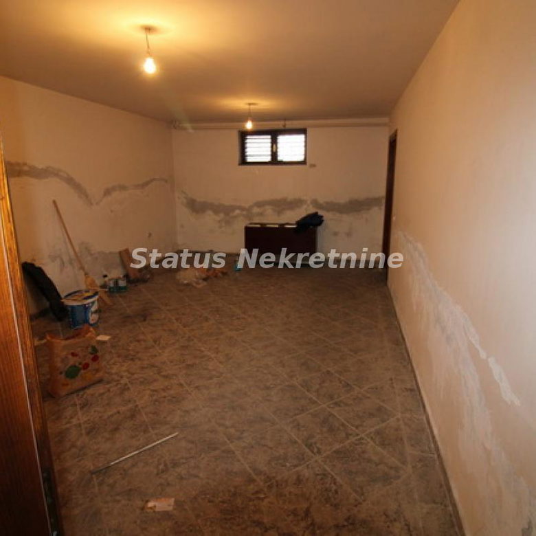 Kuća na prodaju, Temerin, 420m², 262.650 €