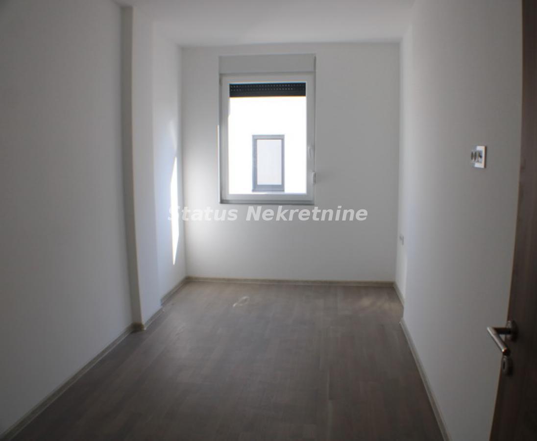 Četvorosoban stan na prodaju, Petrovaradin, Novi Sad, 78m², 161.000 €