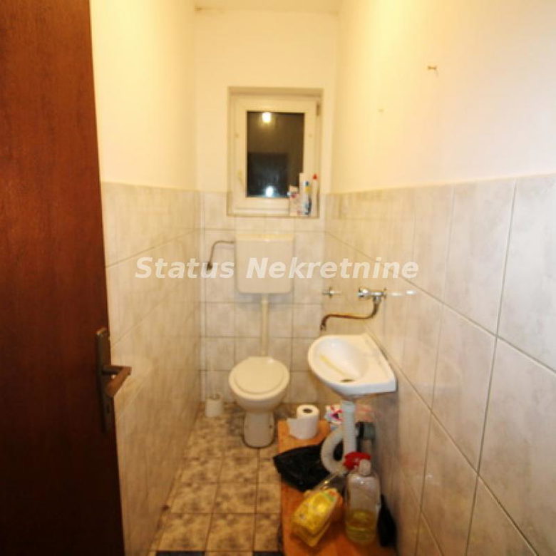 Kuća na prodaju, Vidovdansko Naselje, Novi Sad, 429m², 298.000 €