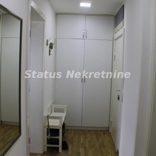 Jednoiposoban stan na prodaju, Sremska Kamenica, Novi Sad, 50m², 139.200 €
