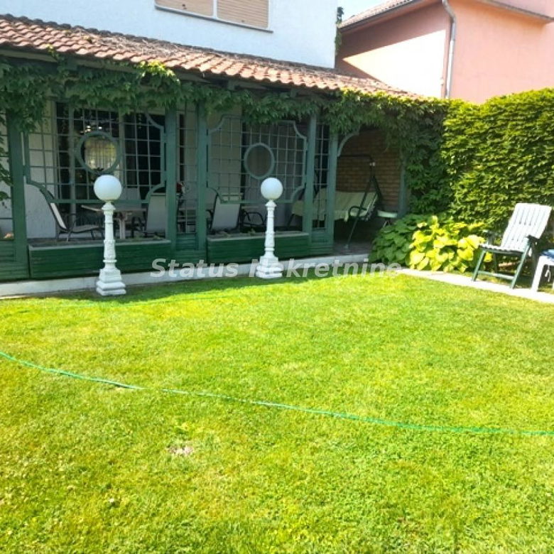 Kuća na prodaju, Temerin, 274m², 264.710 €