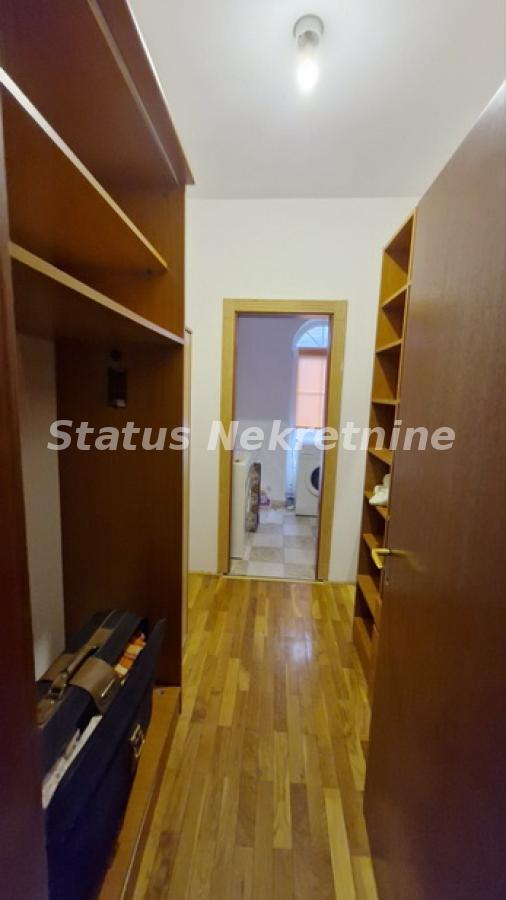 Kuća na prodaju, Sremska Kamenica, Novi Sad, 338m², 721.000 €