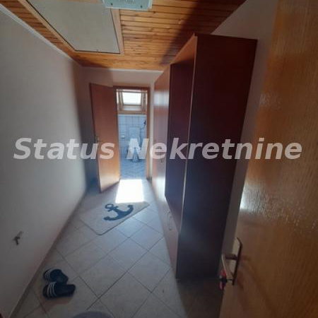 Kuća na prodaju, Futog, Novi Sad, 250m², 412.000 €