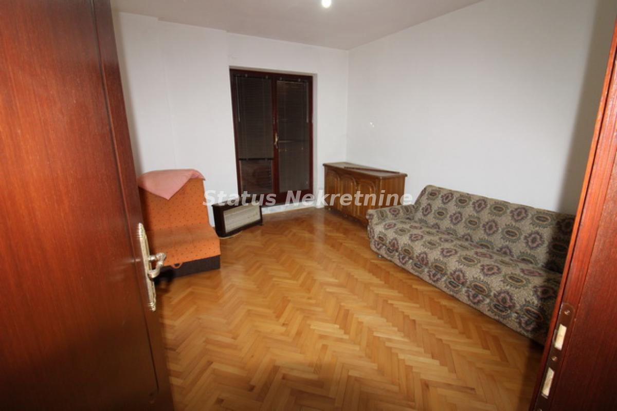 Kuća na prodaju, Temerin, 420m², 262.650 €