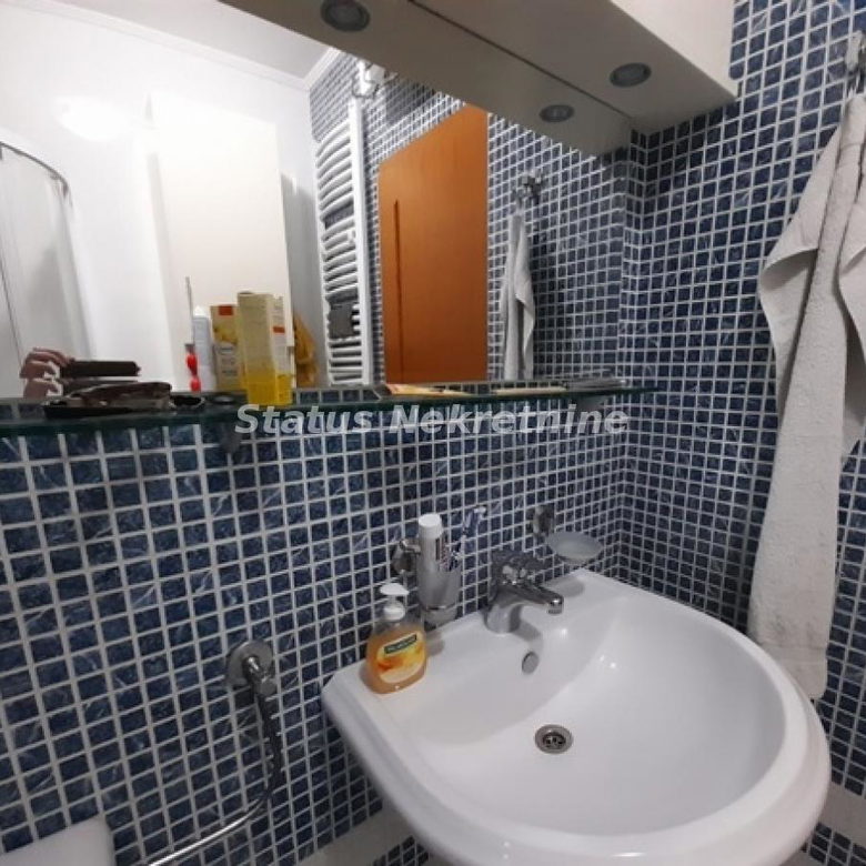 Trosoban stan na prodaju, Grbavica, Novi Sad, 54m², 184.650 €