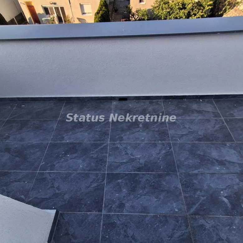 Četvorosoban stan na prodaju, Veternik, Novi Sad, 65m², 129.730 €