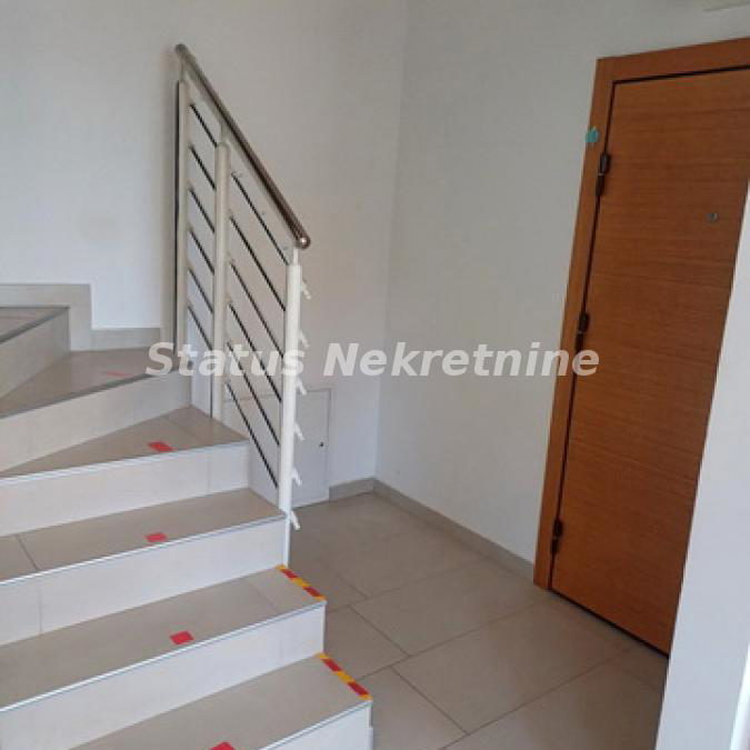 Trosoban stan na prodaju, Podbara, Novi Sad, 74m², 208.500 €